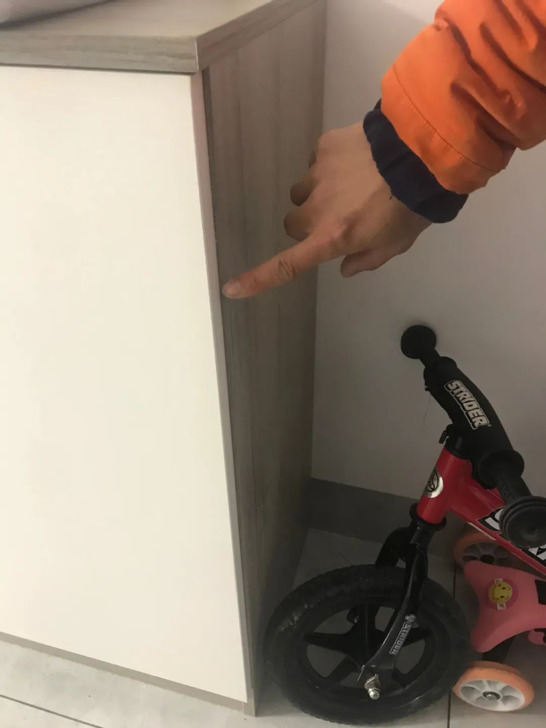 DƬ